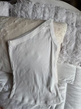 Abercrombie White One-Shoulder Ribbed Tank Top